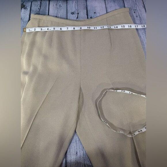 AnnTaylor 2 Piece Classic Minimalist Business Casual Tan Suit Blazer 6 Pants 10P - Picture 9 of 12